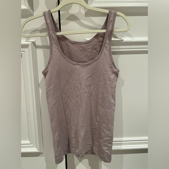 Lululemon pink tank top - Picture 1 of 2